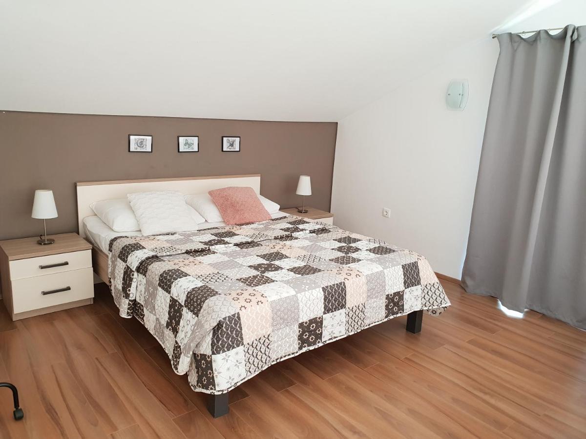 Apartments Skocic Vodice Esterno foto